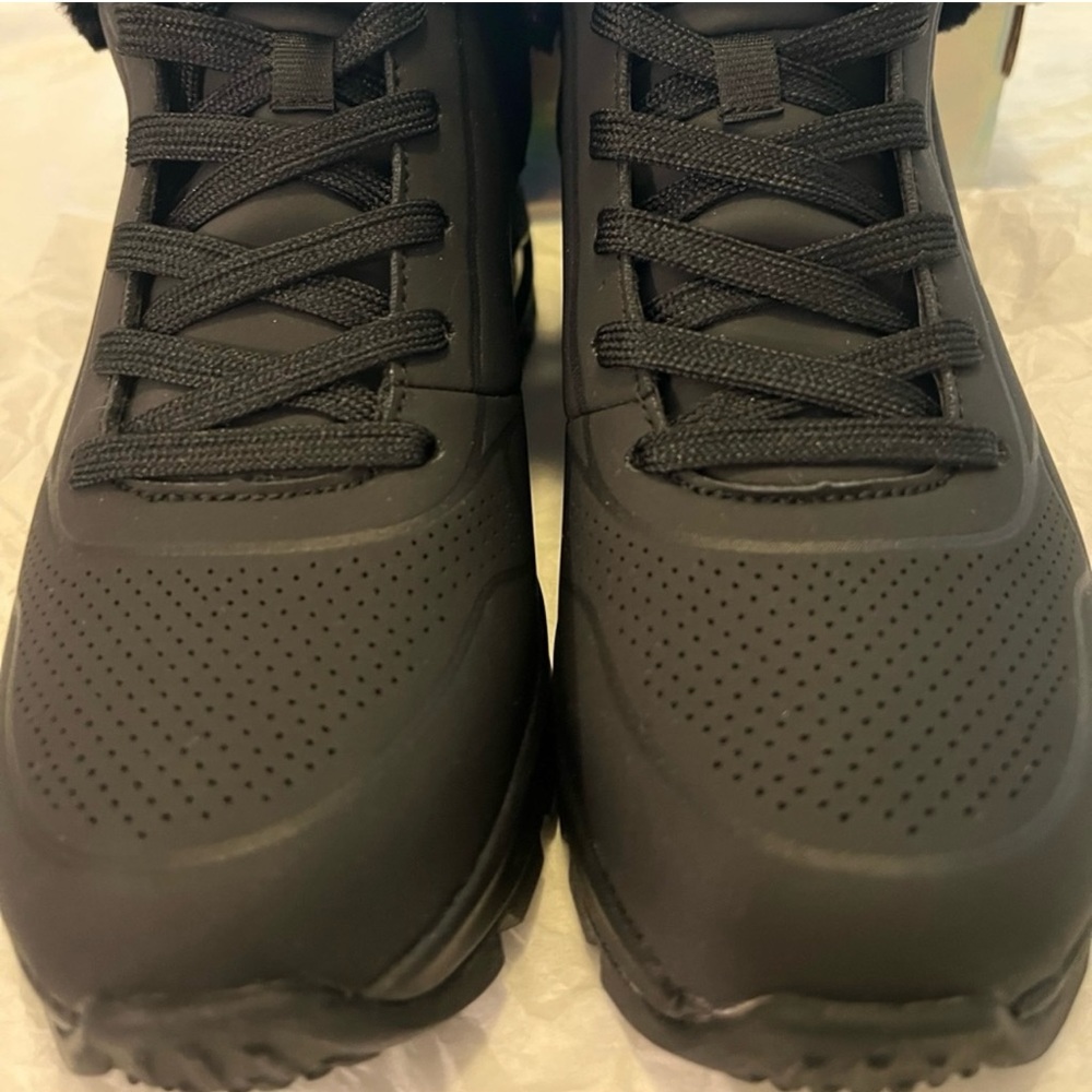 Skechers Street - 8M - Picture 3 of 11